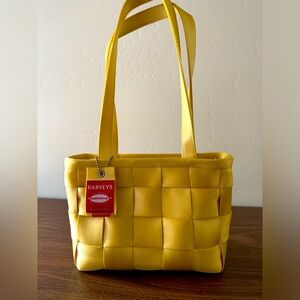 Harvey seat belt bag yellow